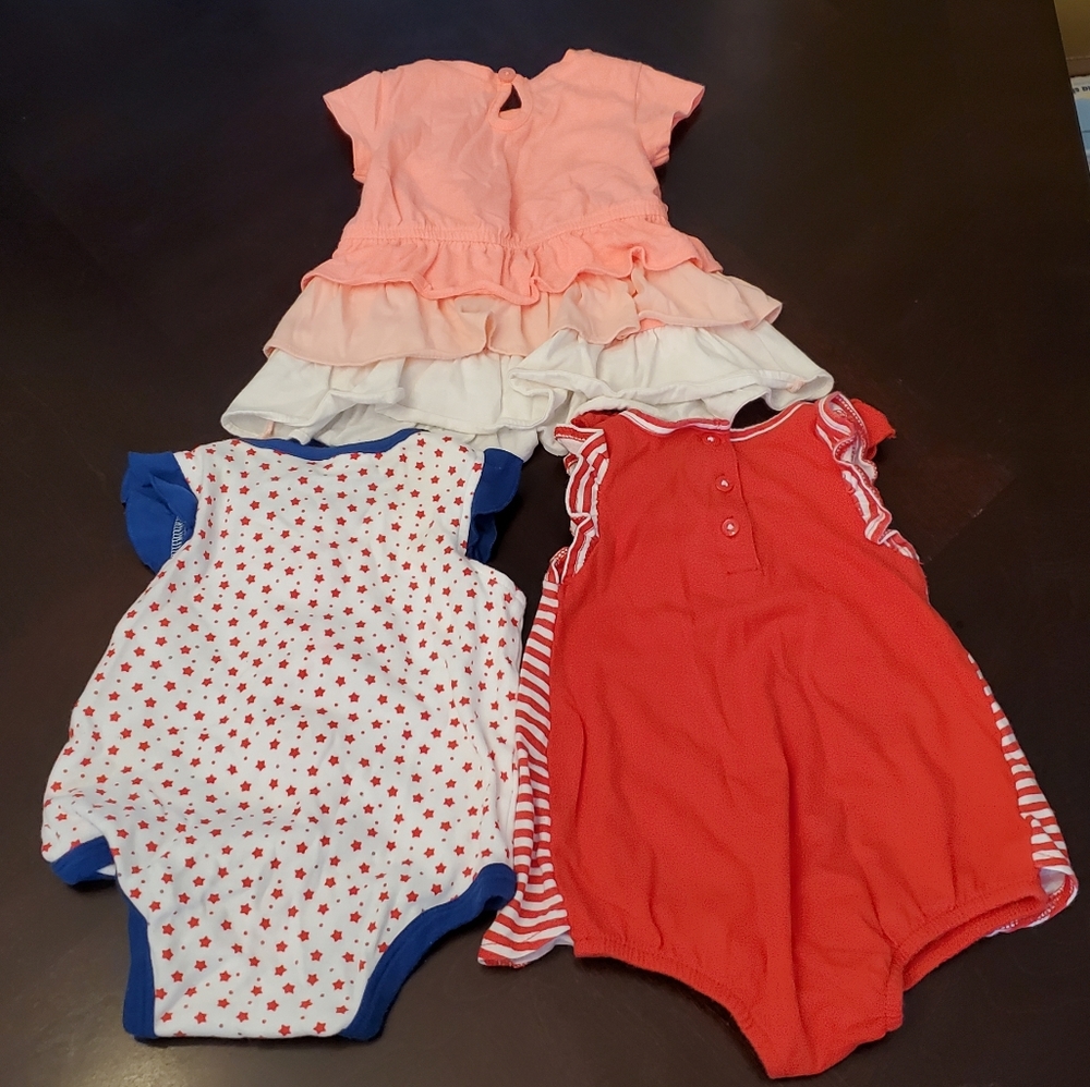 Bundle Of Girls Dress & BodySuits Size 3-6M - Picture 3 of 3